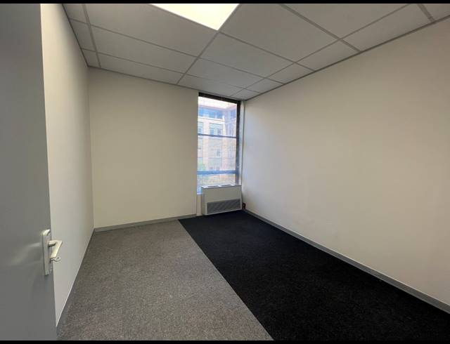 2,000M² OFFICE TO LET IN ROSEBANK